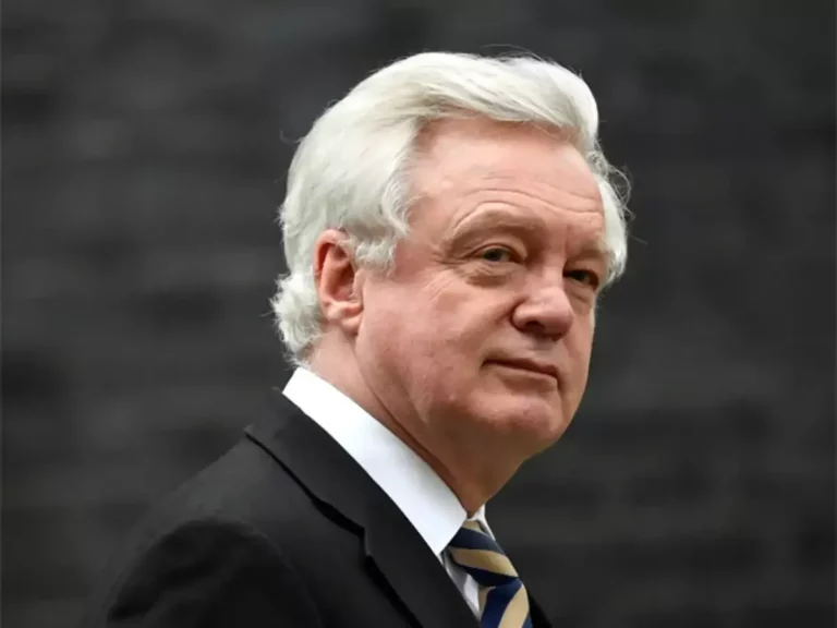 Vaccine passports a ‘rather silly measure’, says David Davis